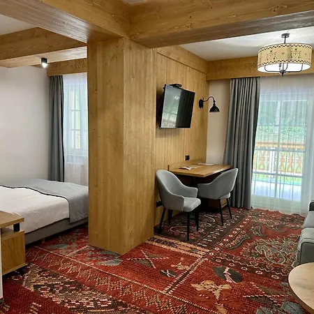 Maria Hotel *