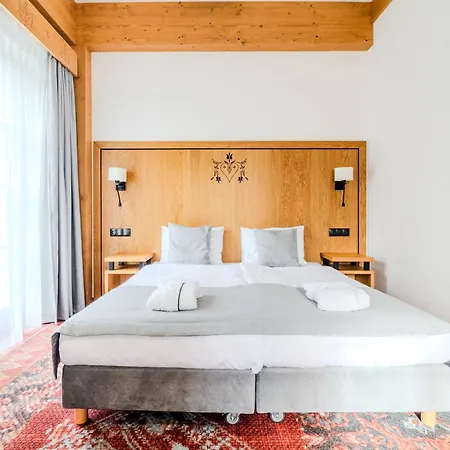 Hotel Maria &