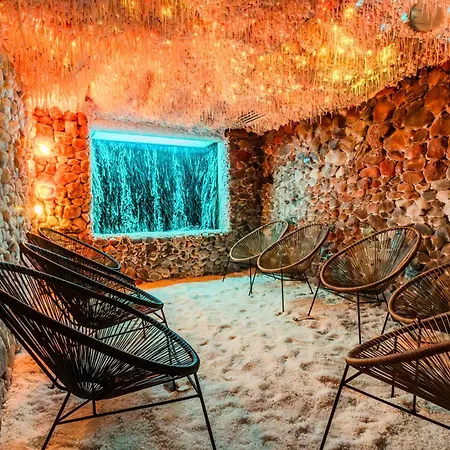 Hotel Maria &