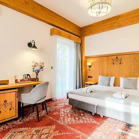 Maria Hotel *